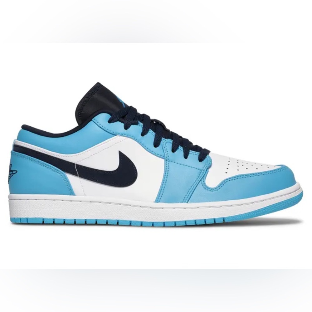 Air Jordan 1 Low in University Blue